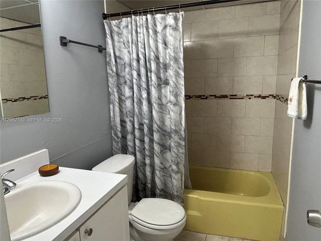 1225 NE 124th Street 27A, North Miami, FL 33161