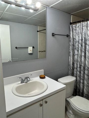 1225 NE 124th Street 27A, North Miami, FL 33161