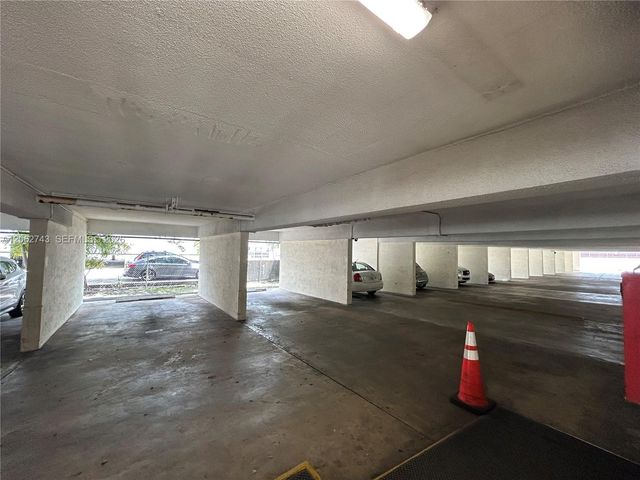1225 NE 124th Street 27A, North Miami, FL 33161
