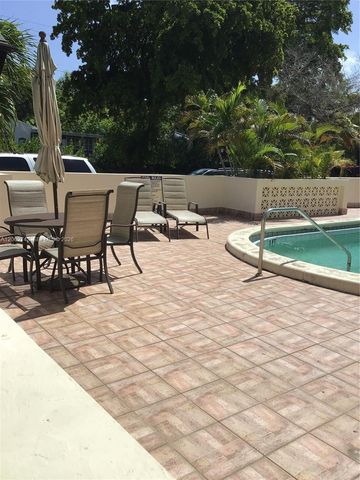 1225 NE 124th Street 27A, North Miami, FL 33161