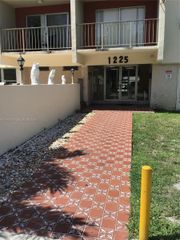 1225 NE 124th Street 27A, North Miami, FL 33161