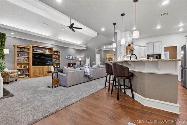 2409 Gary Avenue, Bartlesville, OK 74006