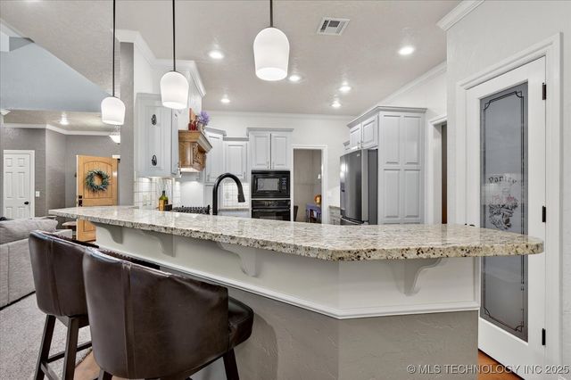 2409 Gary Avenue, Bartlesville, OK 74006