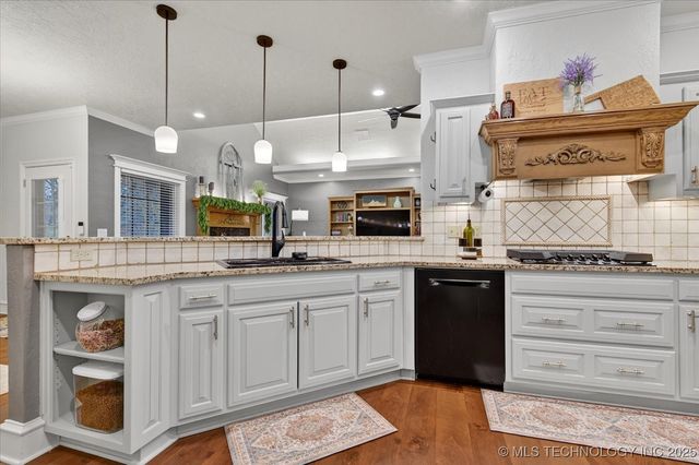 2409 Gary Avenue, Bartlesville, OK 74006