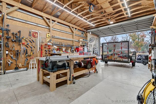 2409 Gary Avenue, Bartlesville, OK 74006