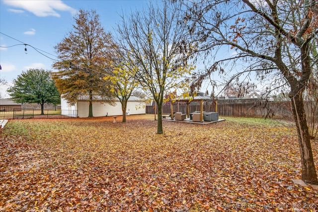 2409 Gary Avenue, Bartlesville, OK 74006