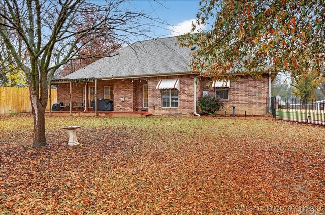 2409 Gary Avenue, Bartlesville, OK 74006