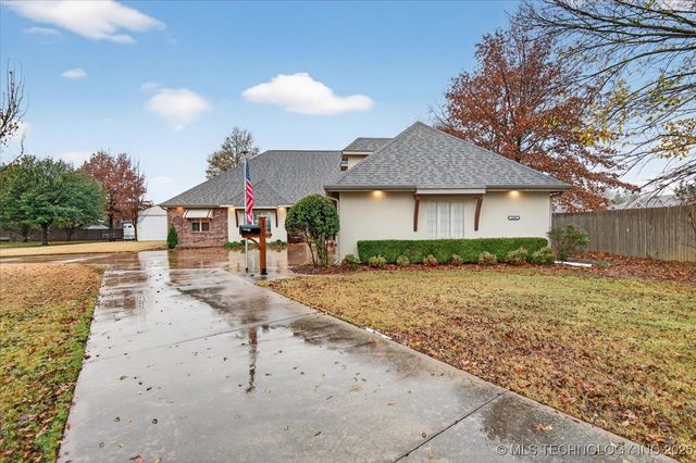 2409 Gary Avenue, Bartlesville, OK 74006