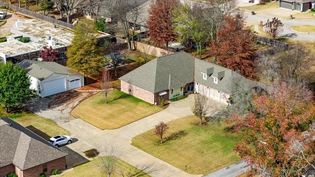 2409 Gary Avenue, Bartlesville, OK 74006