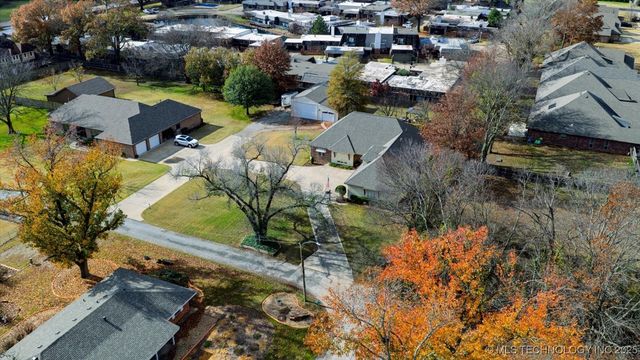 2409 Gary Avenue, Bartlesville, OK 74006