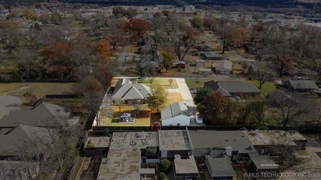 2409 Gary Avenue, Bartlesville, OK 74006