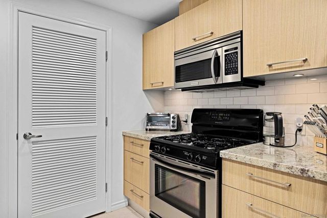 1431 Pacific Highway 519, San Diego, CA 92101