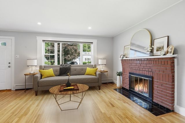 82 Central St., Andover, MA 01810