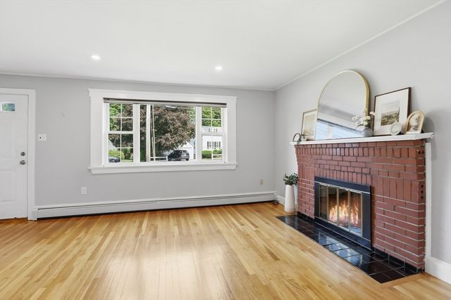 82 Central St., Andover, MA 01810
