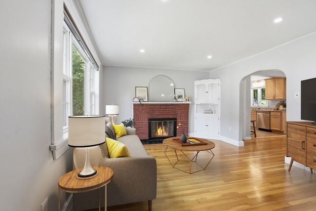 82 Central St., Andover, MA 01810