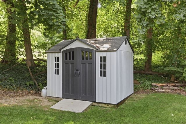 82 Central St., Andover, MA 01810