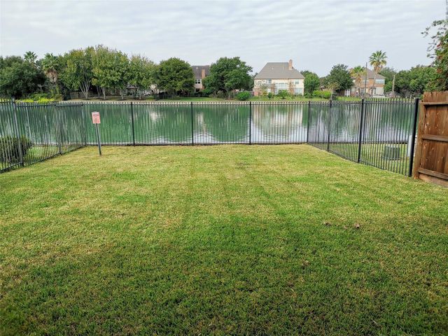 2302 Waterford Park Street, Missouri City, TX 77459