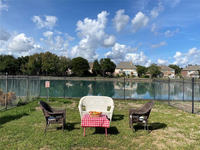 2302 Waterford Park Street, Missouri City, TX 77459