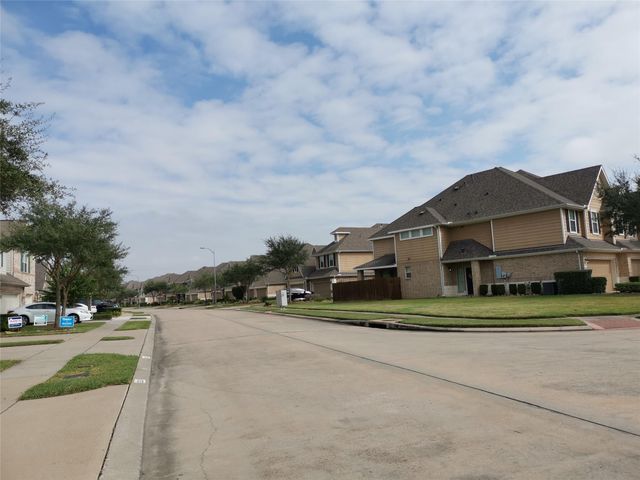 2302 Waterford Park Street, Missouri City, TX 77459