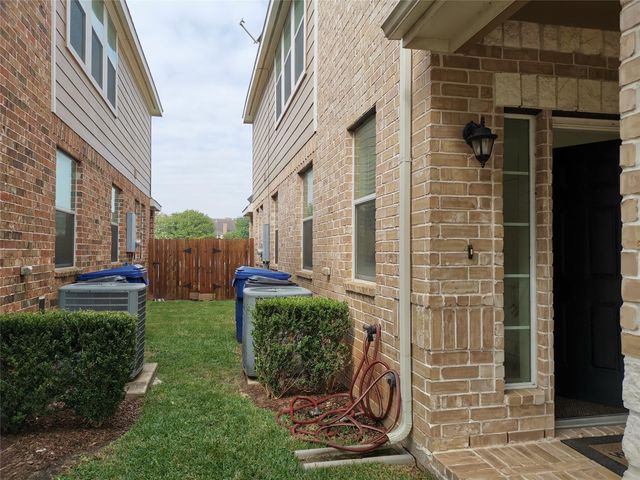 2302 Waterford Park Street, Missouri City, TX 77459