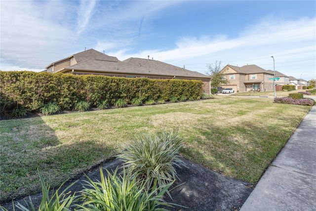 14726 Meadow Acre Trail, Houston, TX 77049