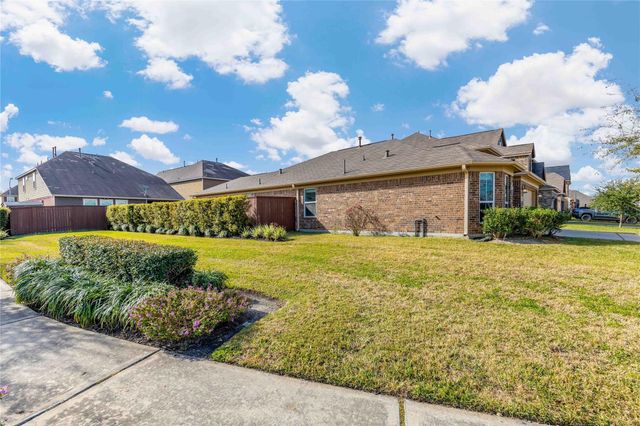 14726 Meadow Acre Trail, Houston, TX 77049