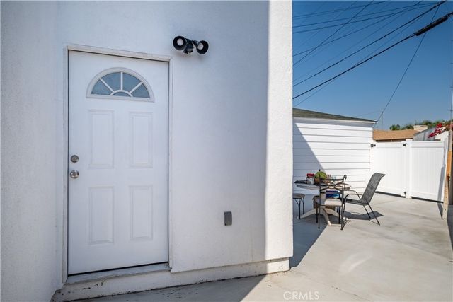 8326 Byrd Avenue, Inglewood, CA 90035