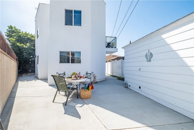 8326 Byrd Avenue, Inglewood, CA 90035
