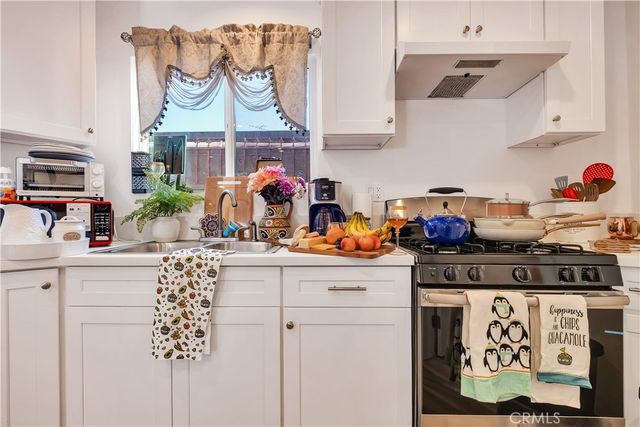 8326 Byrd Avenue, Inglewood, CA 90035