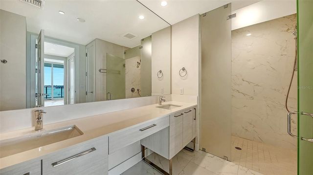 1155 N GULFSTREAM AVENUE 1506, Sarasota, FL 34236