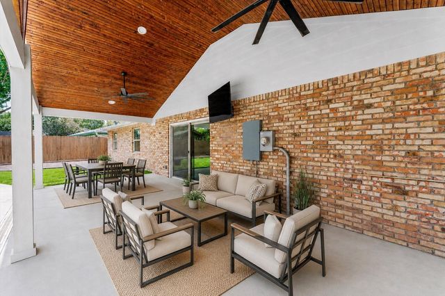 3022 Greenhaven Lane, Houston, TX 77092