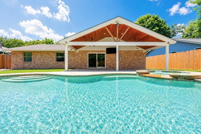 3022 Greenhaven Lane, Houston, TX 77092