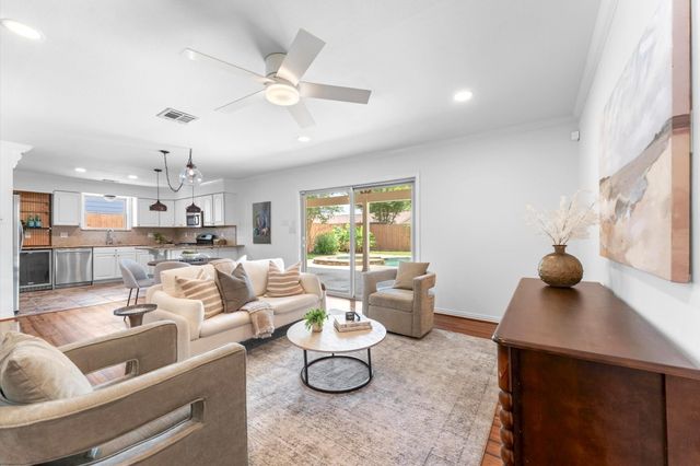3022 Greenhaven Lane, Houston, TX 77092