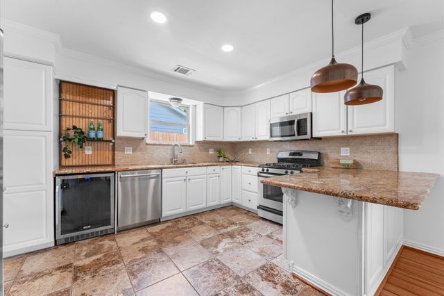3022 Greenhaven Lane, Houston, TX 77092