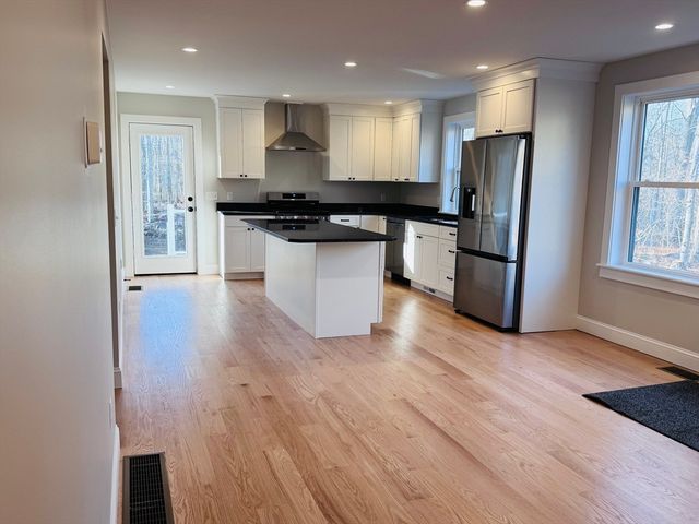 329 Tickle Rd, Westport, MA 02790