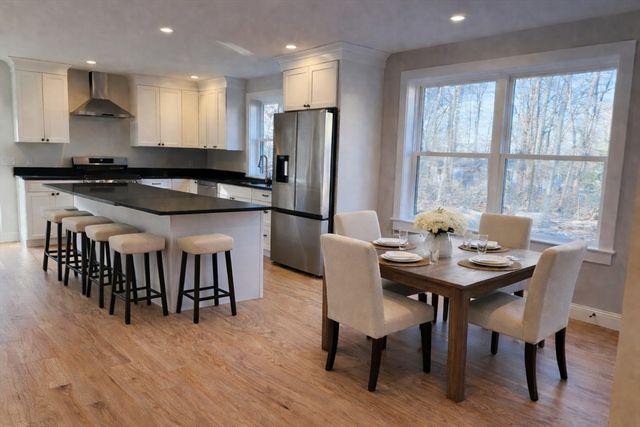 329 Tickle Rd, Westport, MA 02790