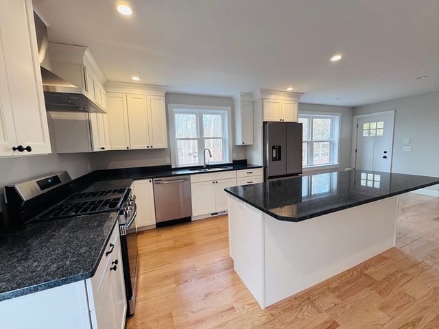 329 Tickle Rd, Westport, MA 02790