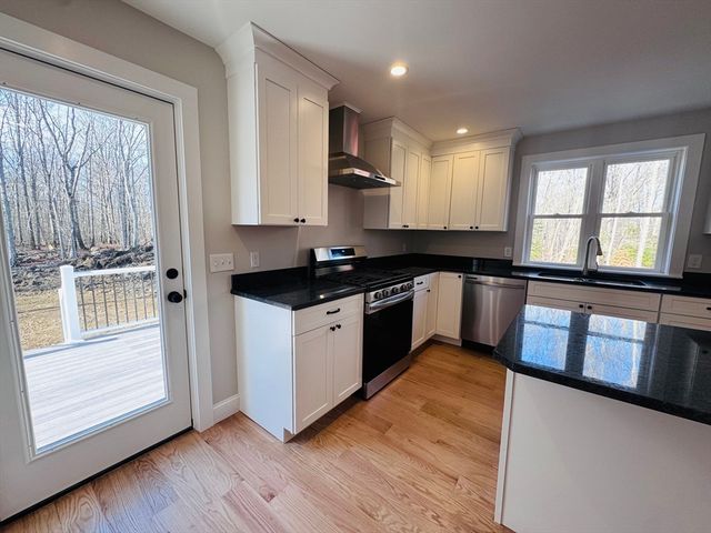 329 Tickle Rd, Westport, MA 02790