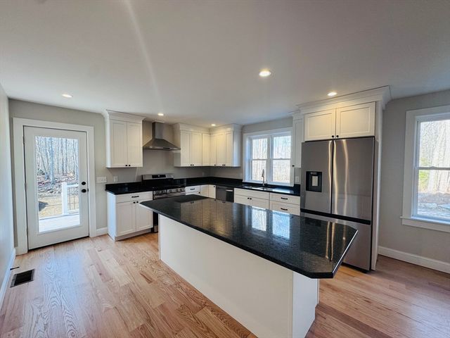 329 Tickle Rd, Westport, MA 02790