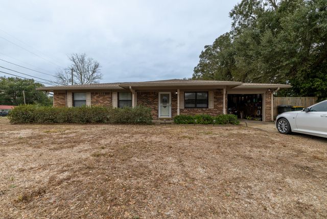 300 NW Victoria Avenue, Fort Walton Beach, FL 32548