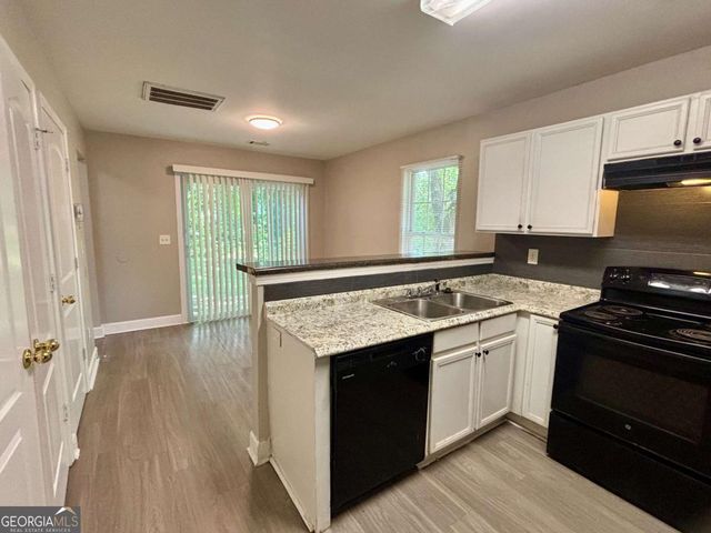 2595 Elliott Street NW, Atlanta, GA 30318