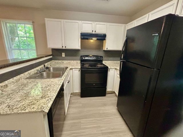 2595 Elliott Street NW, Atlanta, GA 30318
