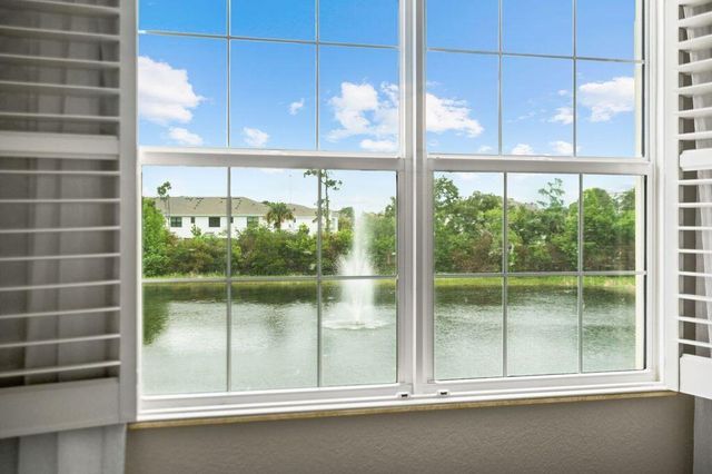 626 SW Glen Crest Way, Stuart, FL 34997