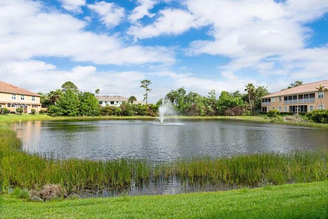 626 SW Glen Crest Way, Stuart, FL 34997