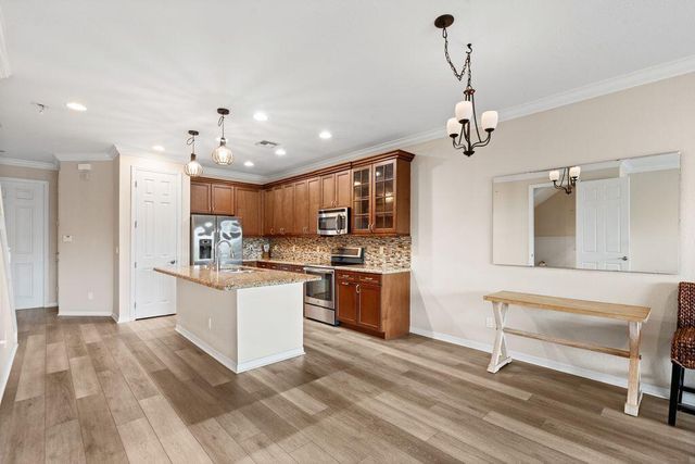 626 SW Glen Crest Way, Stuart, FL 34997