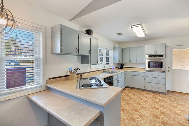 402 Devon Way, Anderson, SC 29621