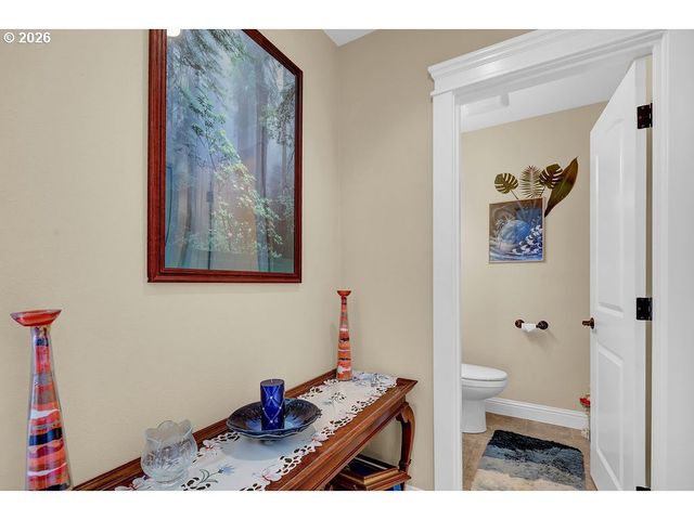 935 HEMLOCK St, Florence, OR 97439