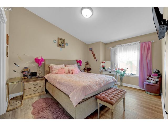 935 HEMLOCK St, Florence, OR 97439