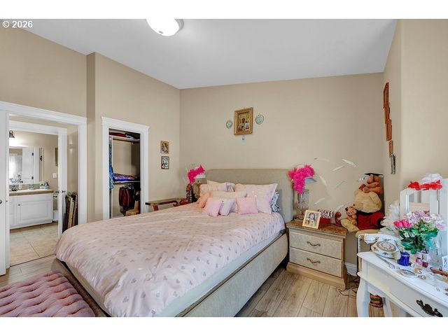 935 HEMLOCK St, Florence, OR 97439