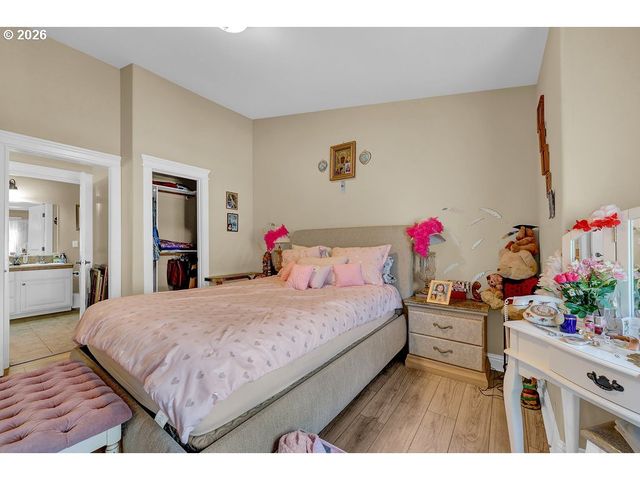 935 HEMLOCK St, Florence, OR 97439